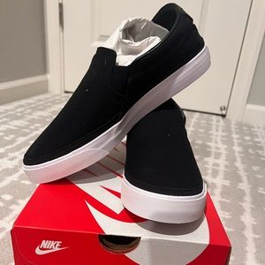 Women’s Nike Court Legacy SLP